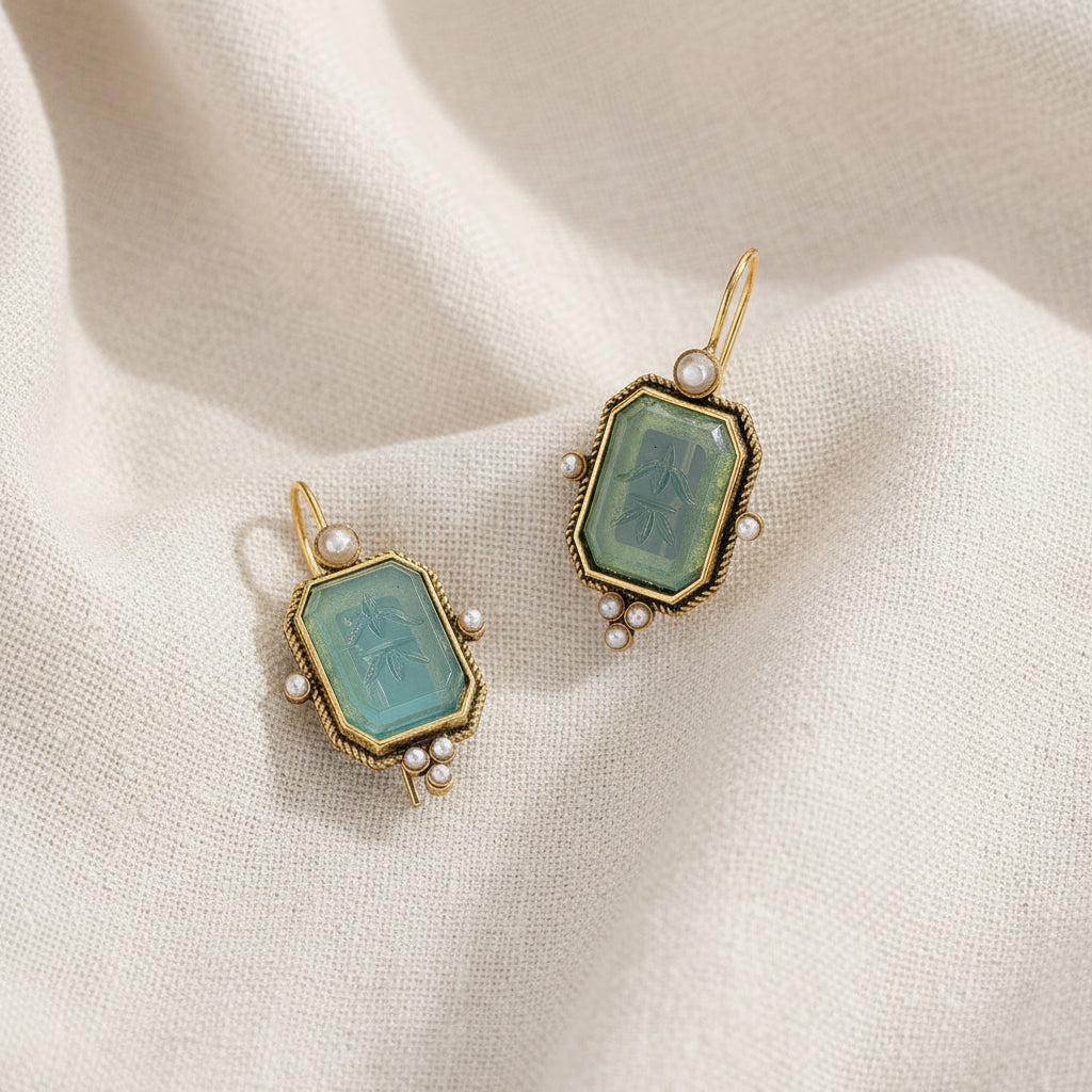 Elegant Vintage Etched Crystal Drop Earrings